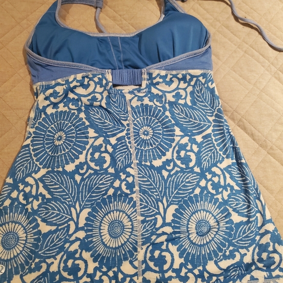 Lululemon Top - Picture 2 of 2